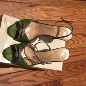 Kate Spade open toe sandals with bow. Worn.